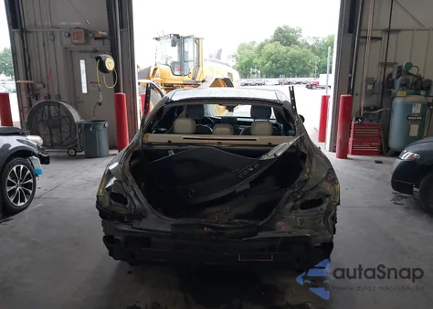 2016 Mercedes-Benz C 300 Sport 4Matic/Luxury 4Matic/4Matic z USA, uszkodzony, nr VIN 55SWF4KB5GU157225